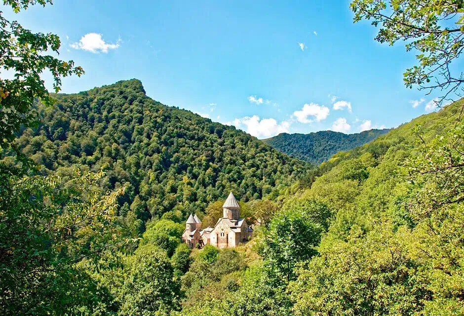 Как получить ВНЖ в Армении 2025: виды, основания, документы, госпошлины